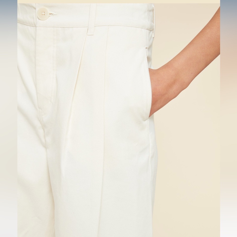 Kowtow faculty pant in “natural” size small
